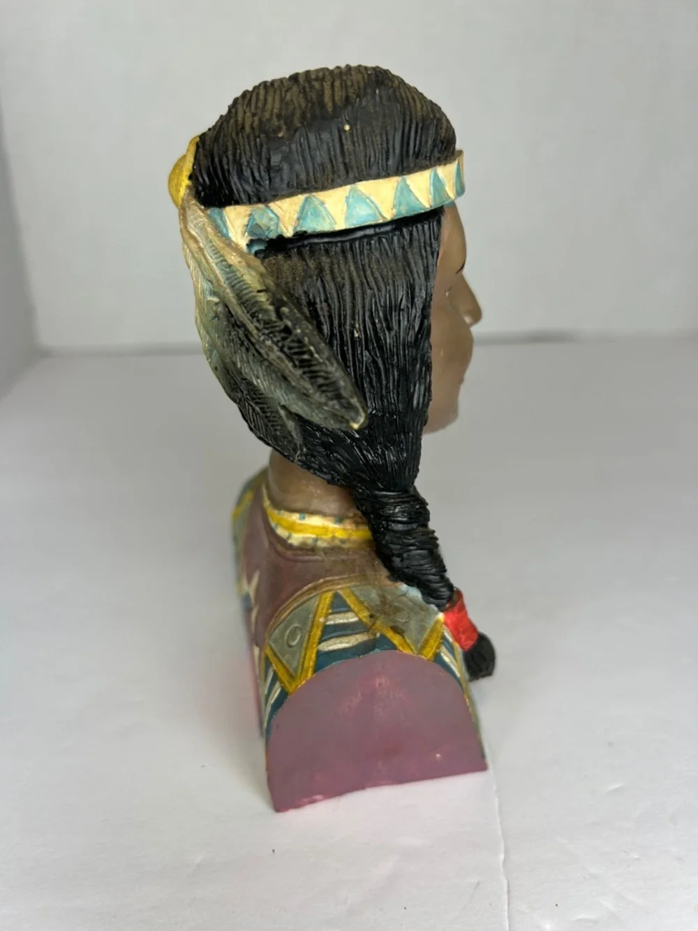 Universal Statuary Corp . vtg 70